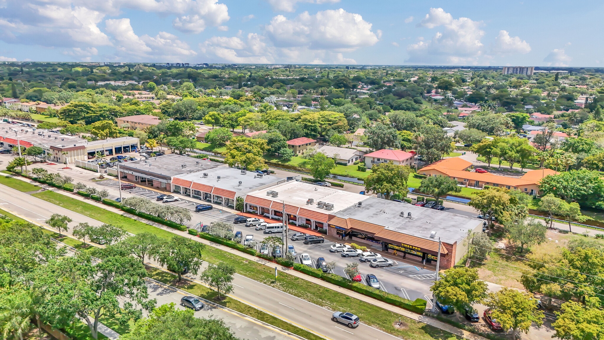 10910-10920 Wiles Rd, Coral Springs, FL for lease Interior Photo- Image 1 of 10