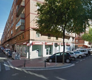 Plus de détails pour Multi-résidentiel à vendre