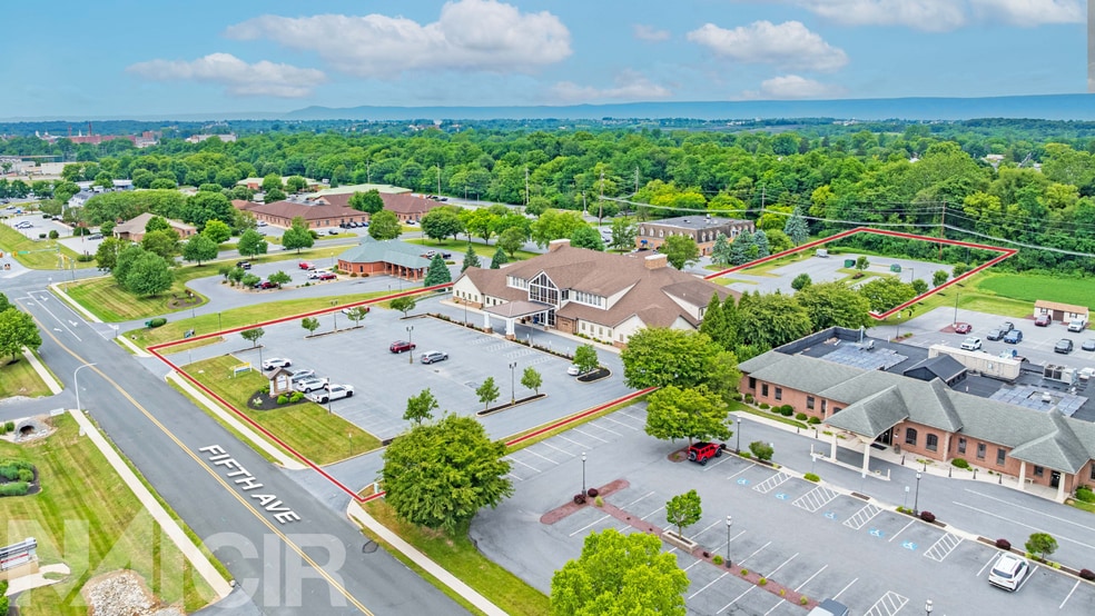 825 5th Ave, Chambersburg, PA for lease - Building Photo - Image 2 of 7