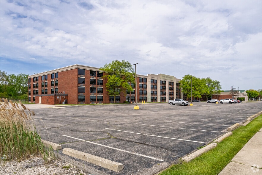 31500 Wick Rd, Romulus, MI for sale - Building Photo - Image 3 of 5