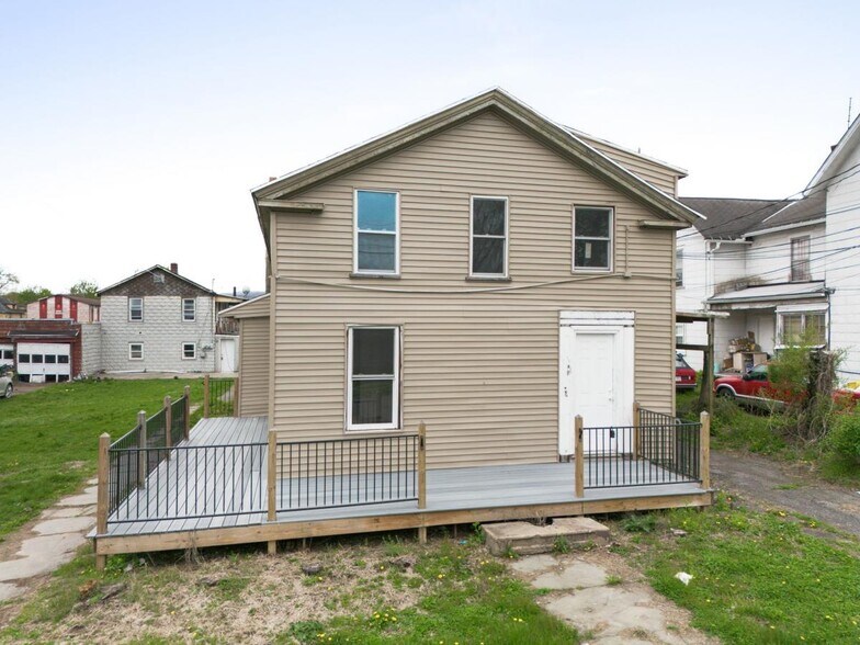 8 S Liberty Ave, Endicott, NY for sale - Building Photo - Image 2 of 24