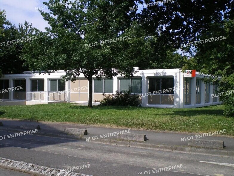 Bureau dans Rennes à louer - Photo du bâtiment - Image 3 de 28