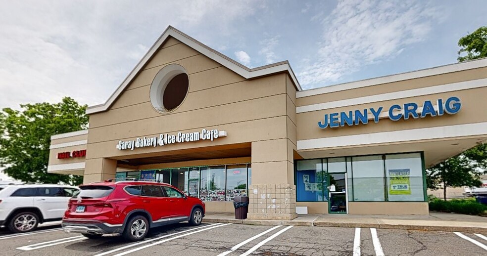 80-96 Boston Post Rd, Orange, CT à louer - Photo du bâtiment - Image 3 de 6