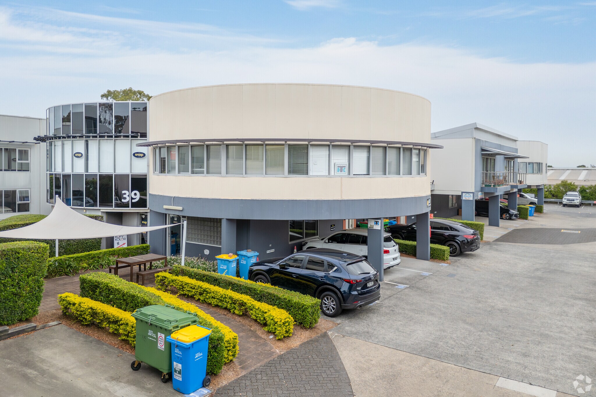 8 Avenue Of The Americas, Newington for lease Primary Photo- Image 1 of 4