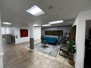 6656 Valjean Ave, Van Nuys, CA for lease Building Photo- Image 2 of 6