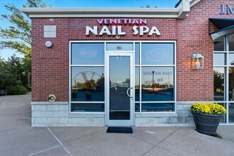 1550-1590 Clarkson Rd, Chesterfield, MO à louer Photo du bâtiment- Image 2 de 5