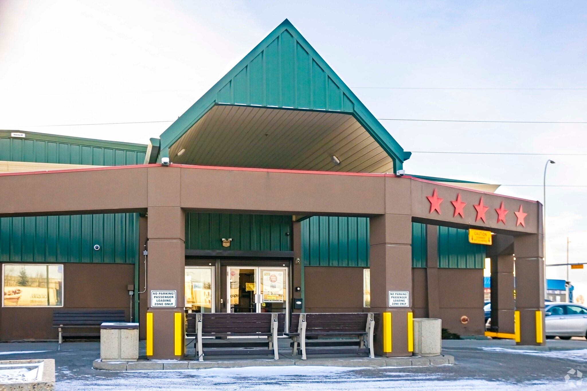 4980 25th St SE, Calgary, AB for sale Primary Photo- Image 1 of 4