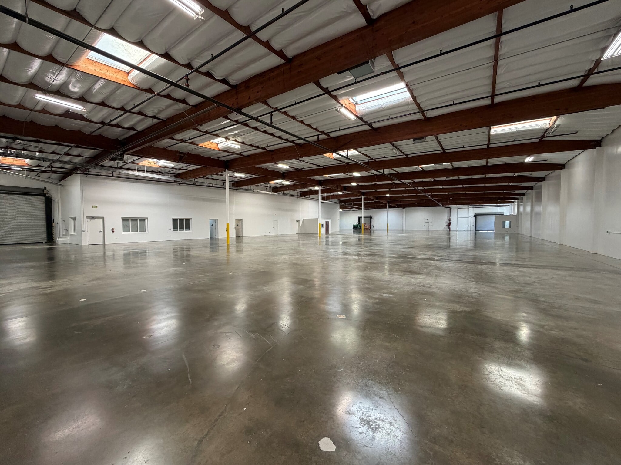 215 S Douglas St, El Segundo, CA for lease Interior Photo- Image 1 of 3