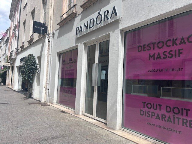 Retail in Chalon-sur-Saône for lease - Building Photo - Image 3 of 8