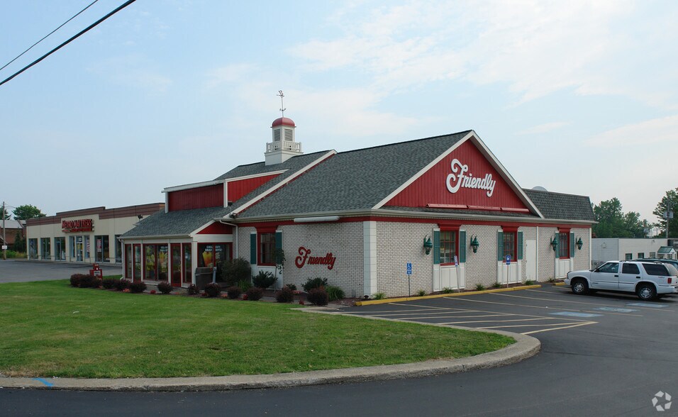 3275 Erie Blvd E, Syracuse, NY à louer - Photo principale - Image 1 de 7