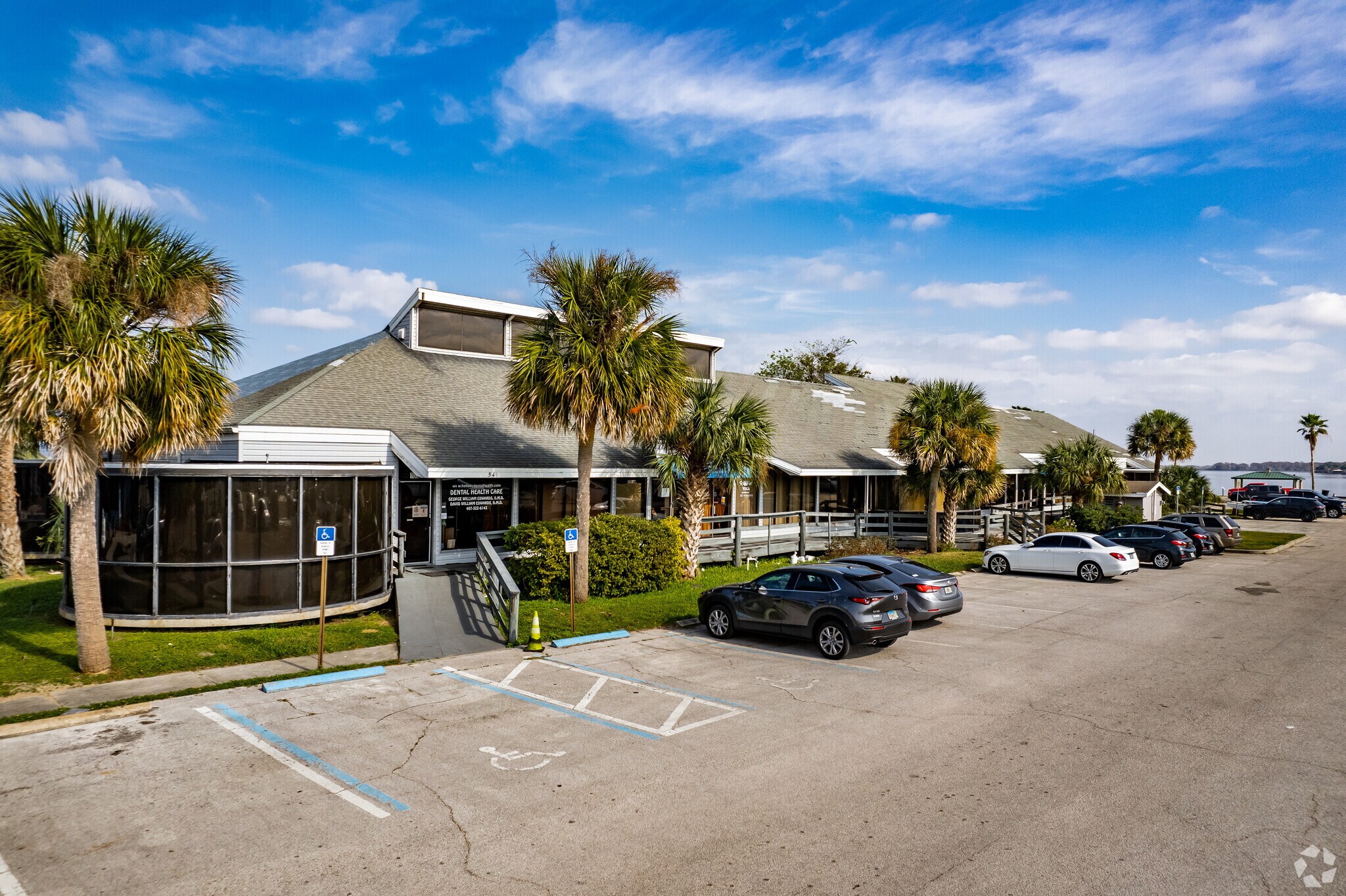 541 N Palmetto Ave, Sanford, FL à louer Photo principale- Image 1 de 8