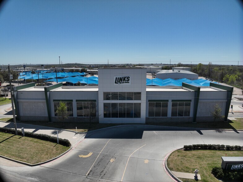 820 NE Alsbury Blvd, Burleson, TX à vendre - Communauté Matterport - Image 3 de 12