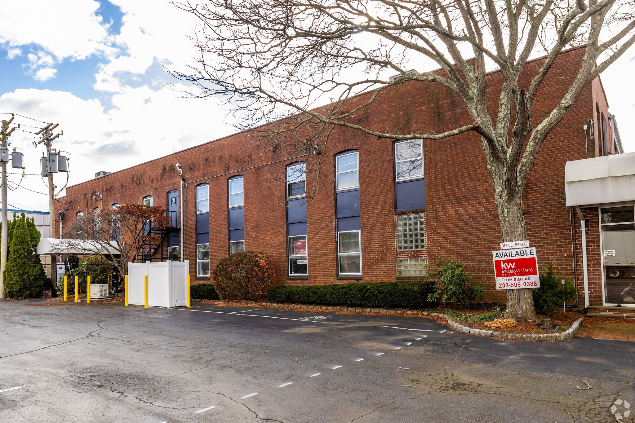 41 Washington Ave, East Haven, CT à louer Photo principale- Image 1 de 15