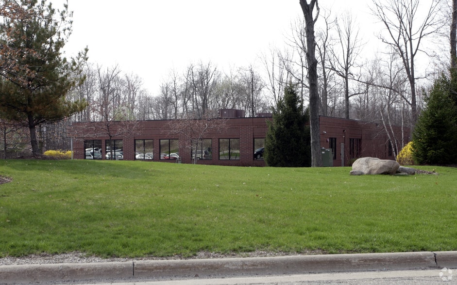 650 Mondial Pky, Streetsboro, OH for sale - Building Photo - Image 2 of 3