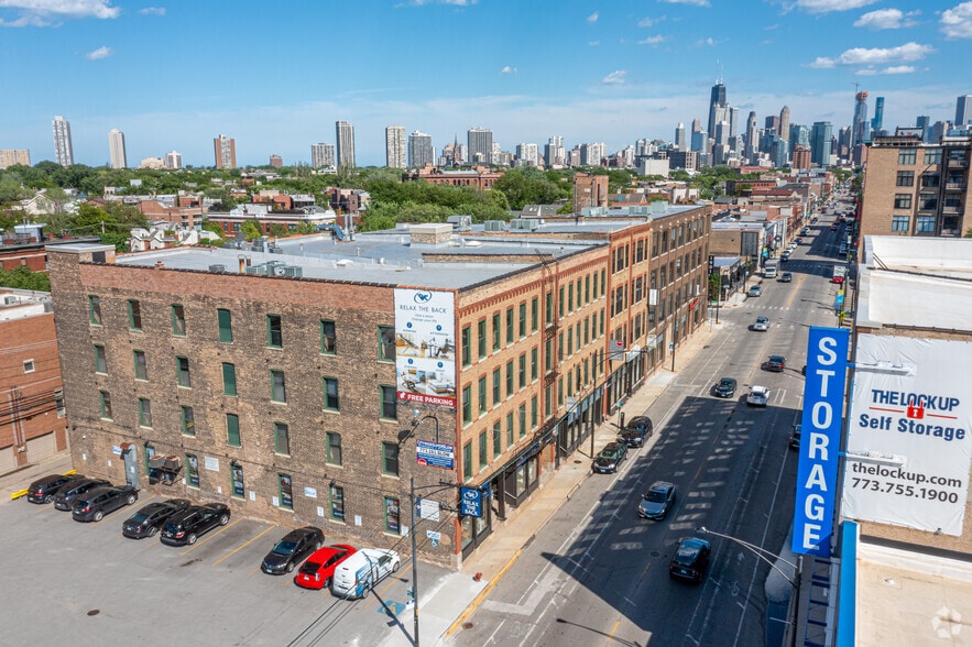 1925 N Clybourn Ave, Chicago, IL à louer - Photo principale - Image 1 de 1