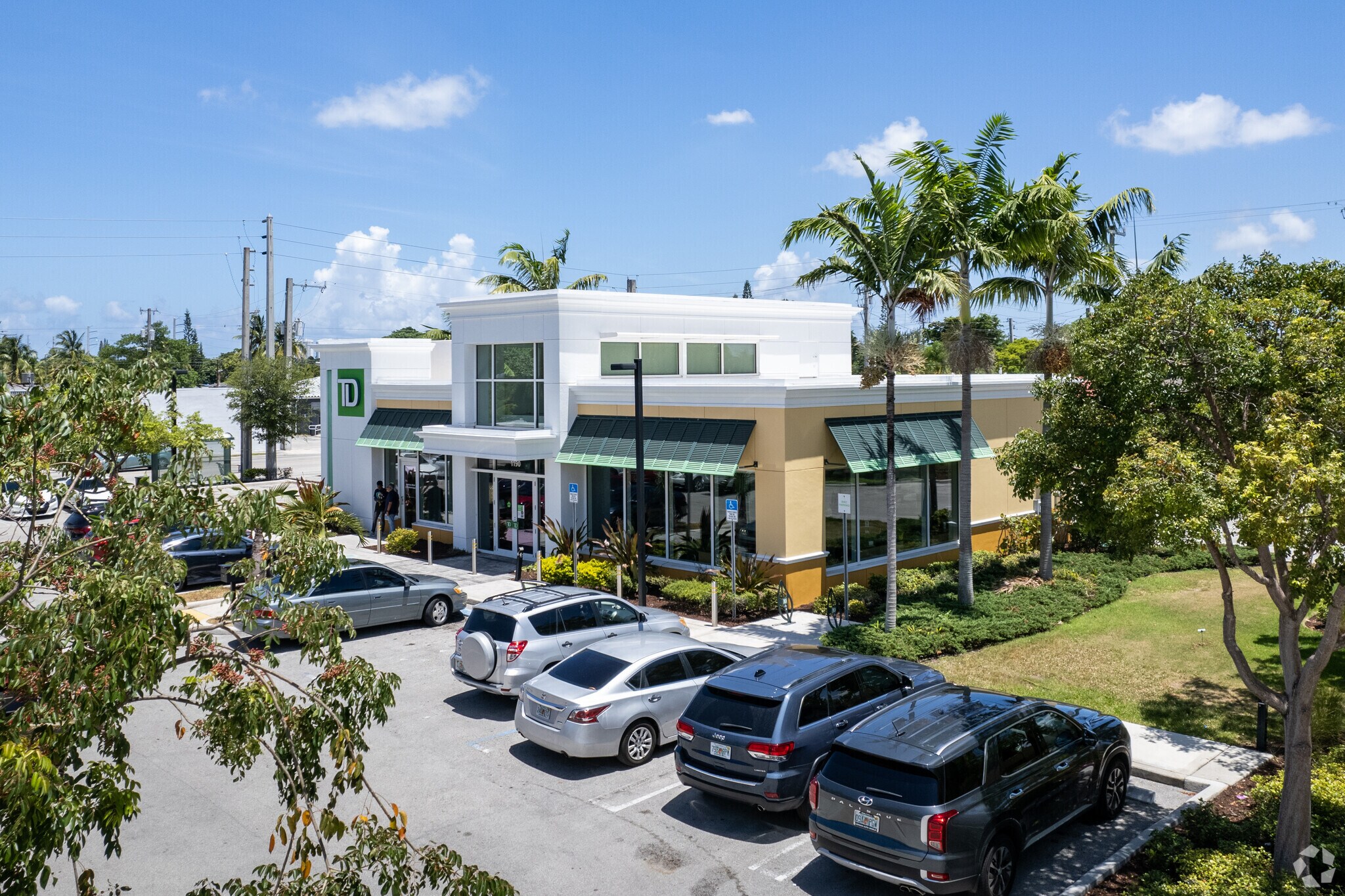 1190 NE 163rd St, North Miami Beach, FL for sale Primary Photo- Image 1 of 1