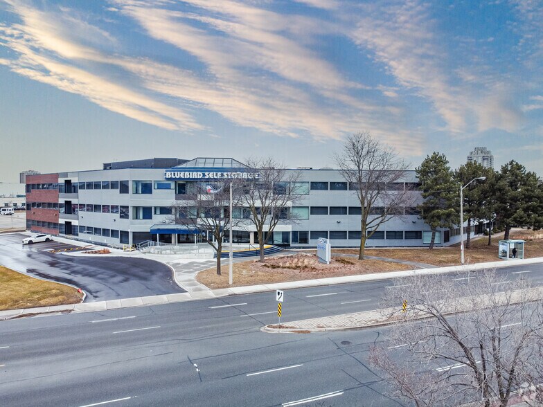 1450 Don Mills Rd, Toronto, ON à vendre - Photo principale - Image 1 de 1