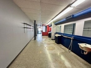 124 S Clinton St, Iowa City, IA for lease Building Photo- Image 1 of 2