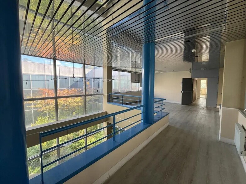 Bureau dans Les Ulis à louer - Photo intérieure - Image 3 de 17