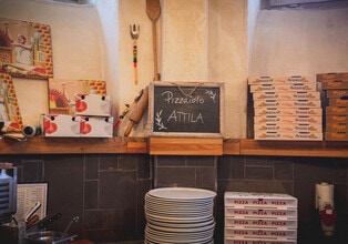 Retail in Barcelona, Barcelona for lease Interior Photo- Image 1 of 1