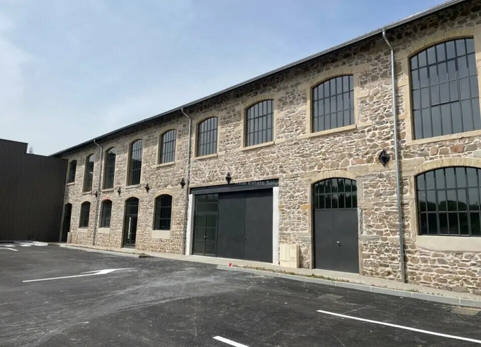 Flex in Chaponost for sale Building Photo- Image 1 of 9