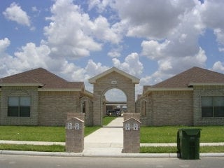 1004 Cedarwood Dr, Rio Grande City, TX for sale Primary Photo- Image 1 of 8