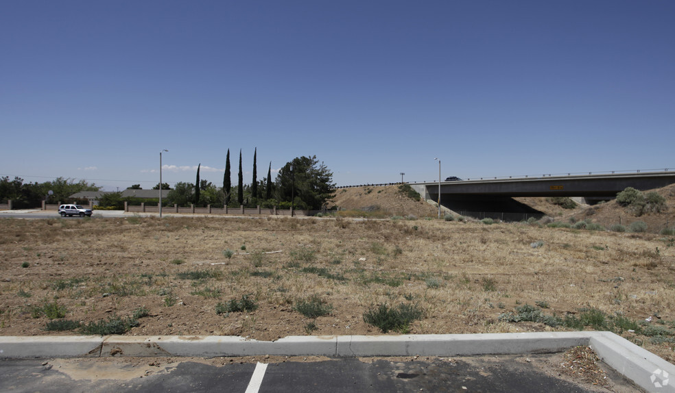 Rancho Vista Blvd, Palmdale, CA for lease - Building Photo - Image 2 of 4