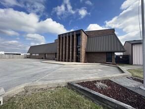 137 S Production Dr, Avon, IN for sale Building Photo- Image 1 of 9