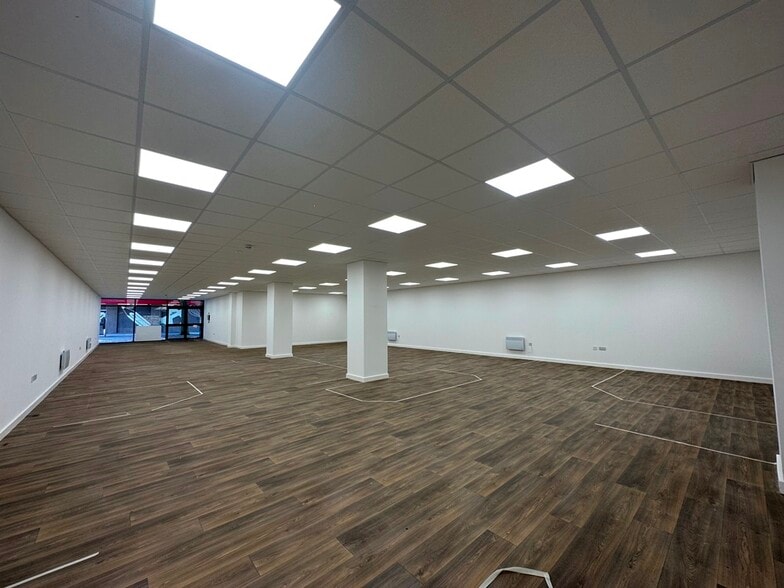 108-110 New St, Huddersfield à vendre - Photo intérieure - Image 2 de 4