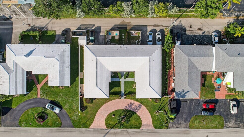 2853 NE 30th St, Fort Lauderdale, FL à vendre - Photo du bâtiment - Image 3 de 3