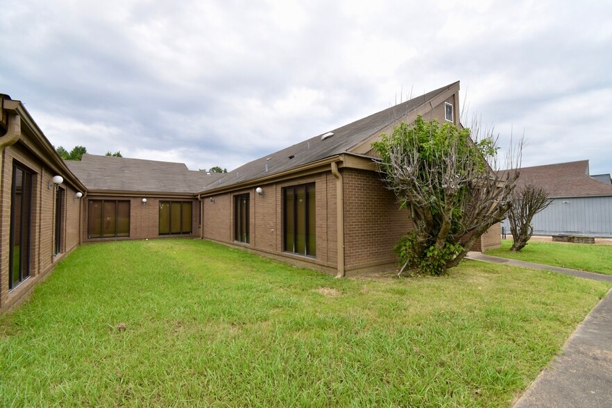 810 Newman Dr, Helena, AR à vendre - Photo du bâtiment - Image 2 de 29