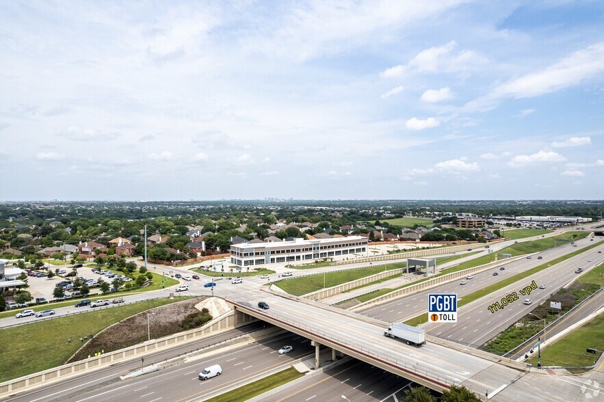 1601 E Trinity Mills Rd, Carrollton, TX à vendre - Photo du bâtiment - Image 2 de 25