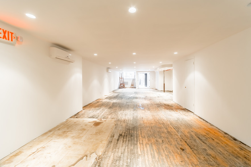 179 Sullivan St, New York, NY for sale - Interior Photo - Image 1 of 1