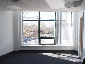 943 Grand Ave, New Haven, CT à louer Photo intérieure- Image 1 de 3