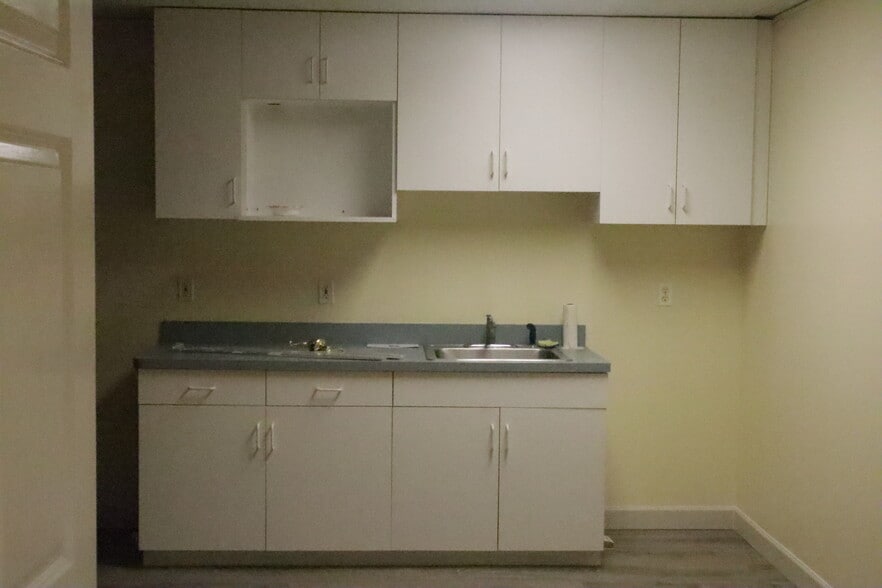 496 Route 22 W, White House Station, NJ for lease - Interior Photo - Image 2 of 6