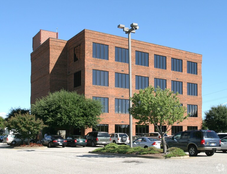 1101 First Colonial Rd, Virginia Beach, VA à louer - Photo du bâtiment - Image 3 de 7