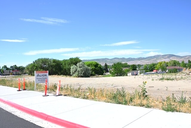 13850 S Redwood Rd, Riverton, UT à louer Photo du bâtiment- Image 1 de 11