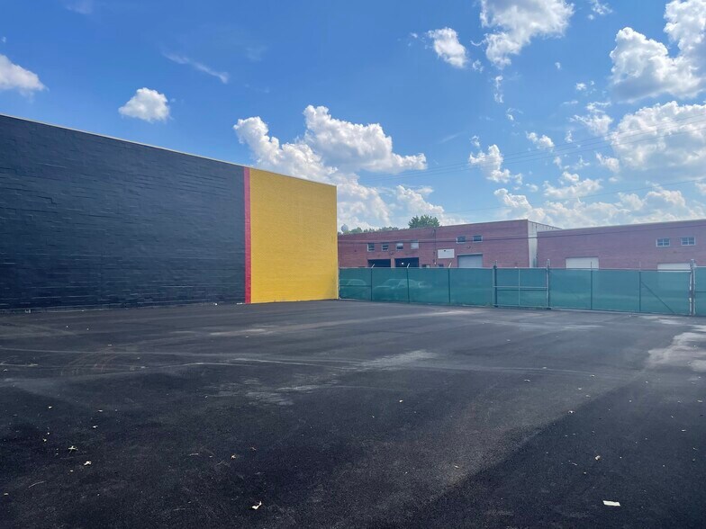 5214-5216 Monroe Pl, Hyattsville, MD à louer - Photo du bâtiment - Image 2 de 6