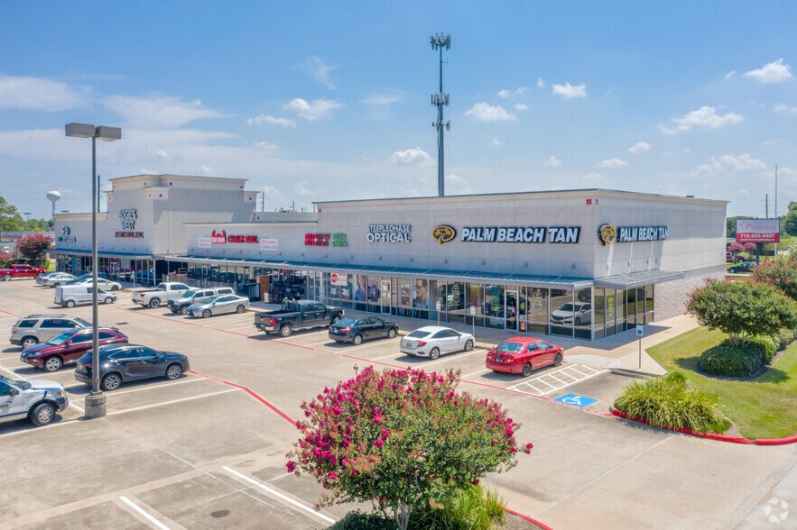 9606-9638 Jones Rd, Houston, TX for lease - Building Photo - Image 2 of 8