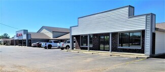 Plus de détails pour 906 W Springfield Rd, Taylorville, IL - Bureau/Commerce de détail à louer
