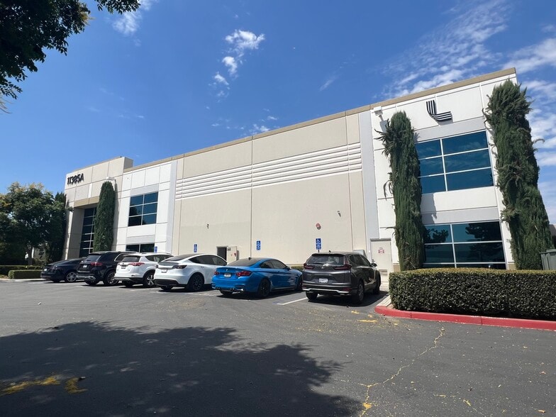 11385 Venture Dr, Jurupa Valley, CA for lease - Building Photo - Image 2 of 12