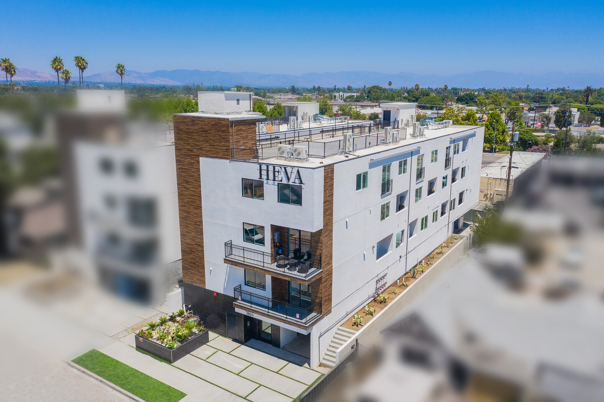 7018 Alabama Ave, Canoga Park, CA for sale Primary Photo- Image 1 of 43