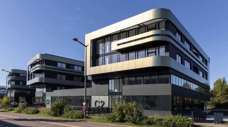 Office in Limonest for sale - Building Photo - Image 1 of 13