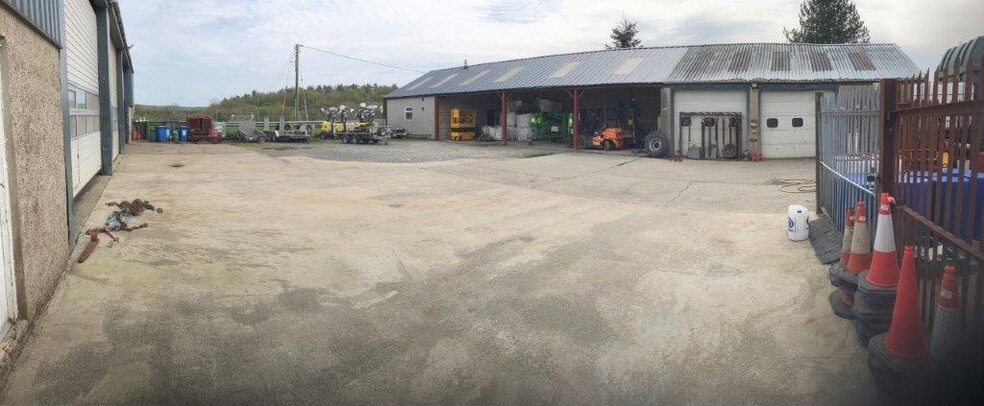 Bridgemill Business Park Units 1-4 portfolio of 2 properties for sale on LoopNet.ca - Primary Photo - Image 2 of 2