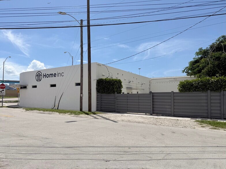 4256 NW 7th Ave, Miami, FL à vendre - Photo du bâtiment - Image 3 de 15