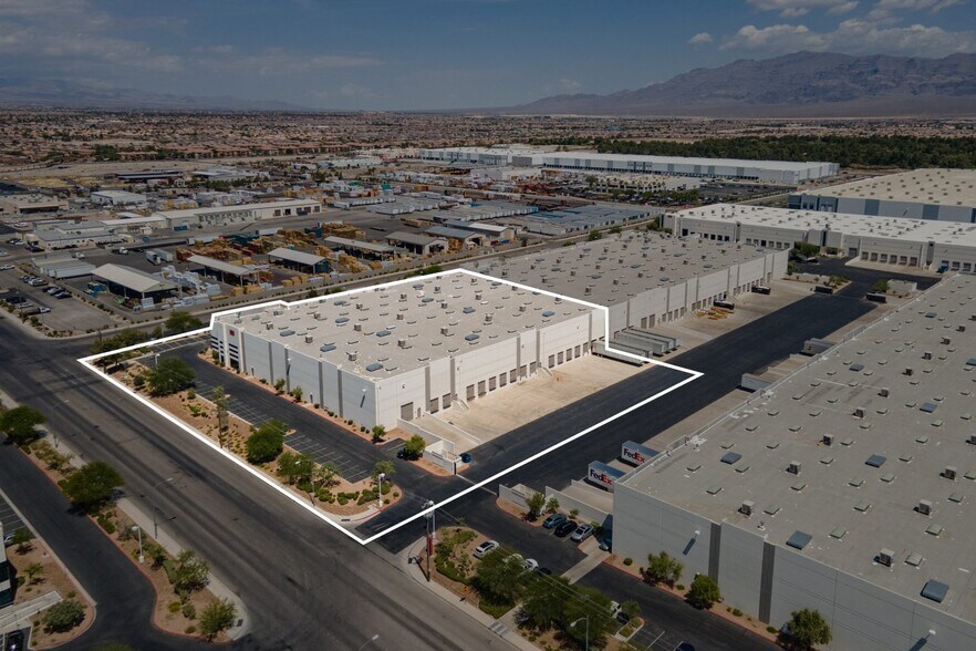 4850 Statz St, North Las Vegas, NV à louer - Photo du bâtiment - Image 3 de 7