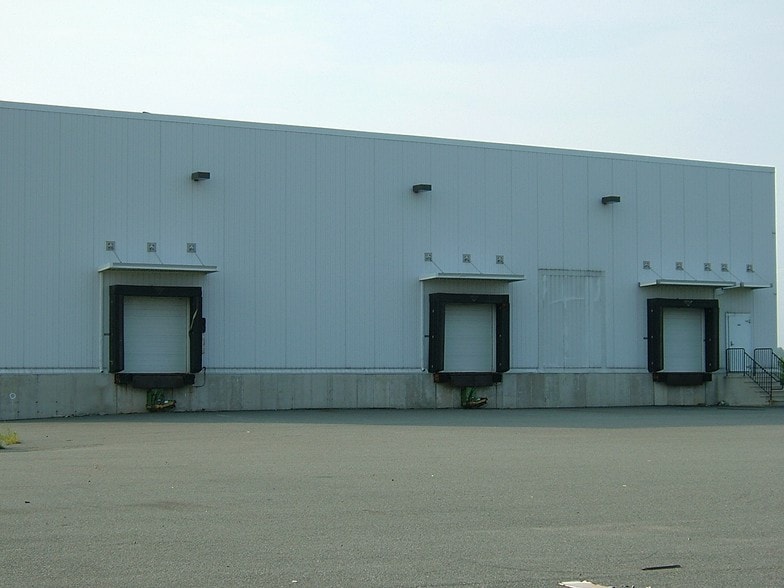 1207 W Bridge St, Spring City, PA for lease - Building Photo - Image 3 of 7