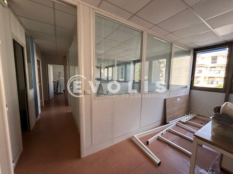 Bureau dans Bourg-la-Reine à louer - Photo intérieure - Image 3 de 7