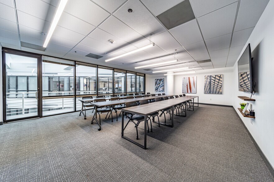 500 N Central Expy, Plano, TX à louer - Photo du bâtiment - Image 2 de 83