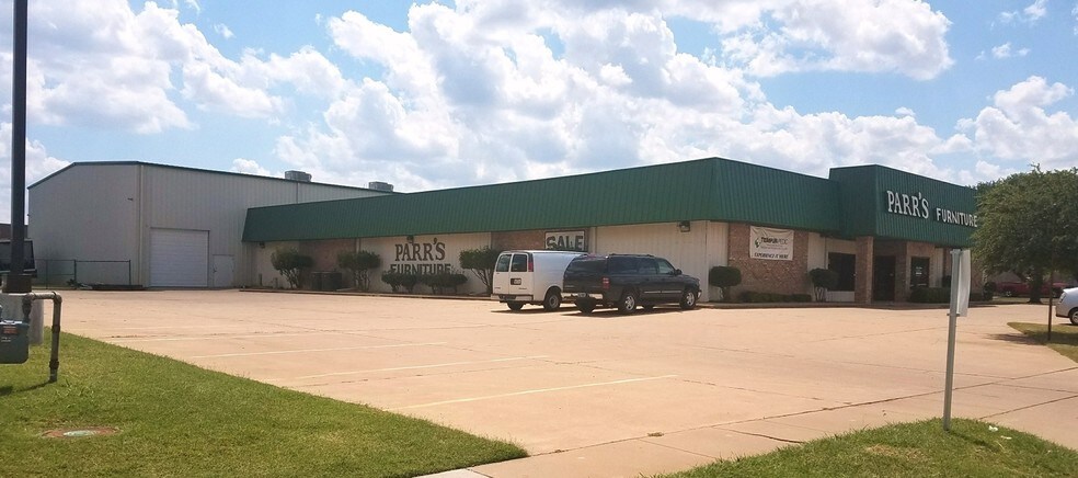 2515 E Montgomery Pl, Wichita Falls, TX à vendre - Photo du bâtiment - Image 3 de 46